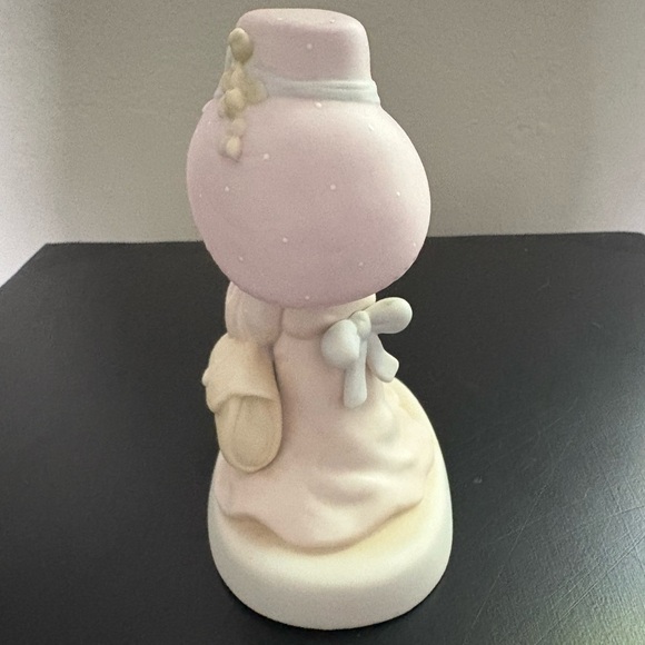 Precious Moments Collectible Figurine “To a Very Special Mom”-Used - Picture 4 of 6